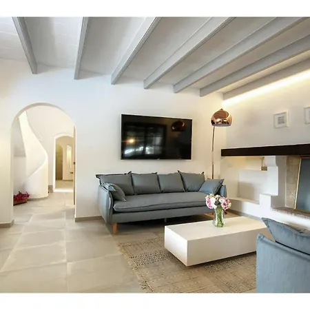 Las Encinas Villa *